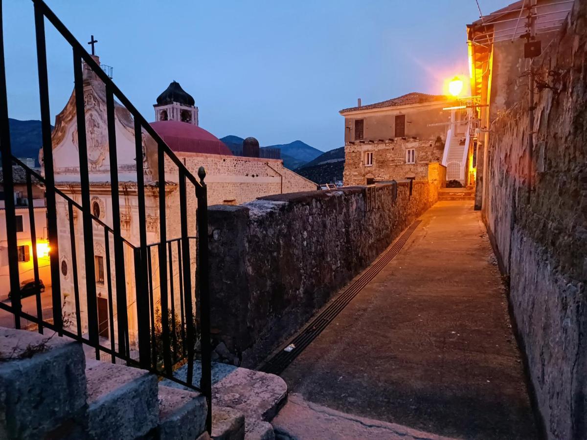 La Casetta Nelle Mura Террачина Екстер'єр фото