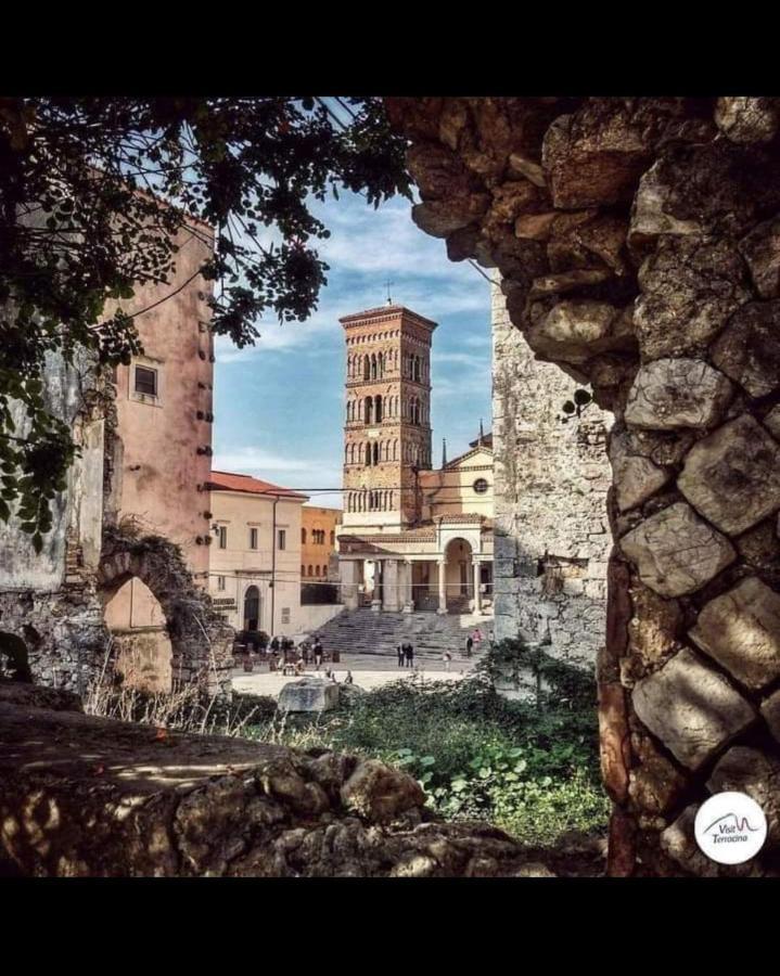 La Casetta Nelle Mura Террачина Екстер'єр фото